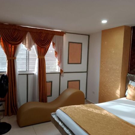 Hotel El Playon Медельин Экстерьер фото