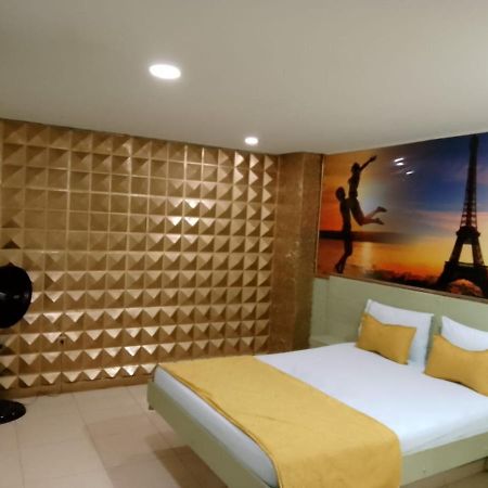 Hotel El Playon Медельин Экстерьер фото