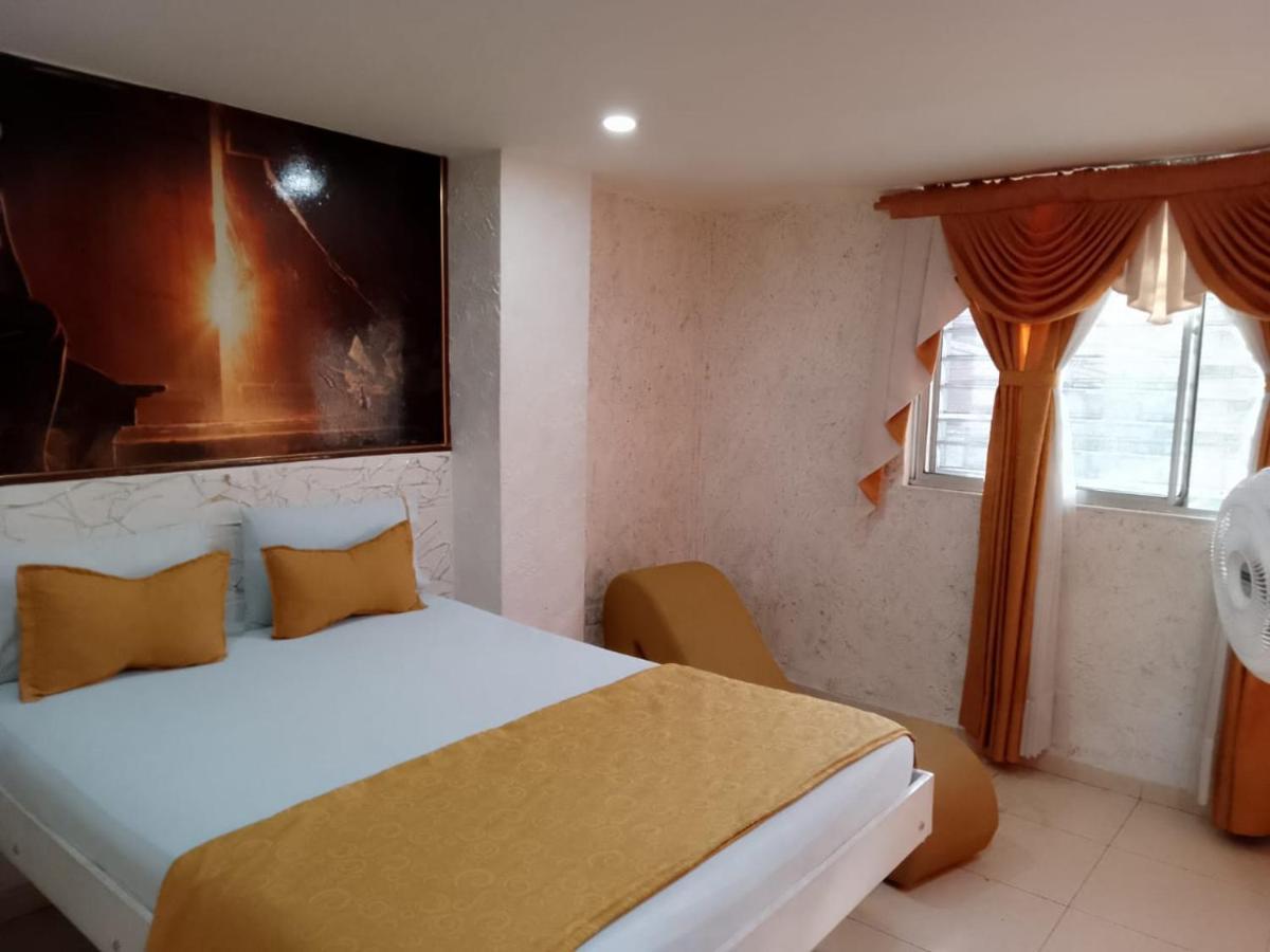 Hotel El Playon Медельин Экстерьер фото
