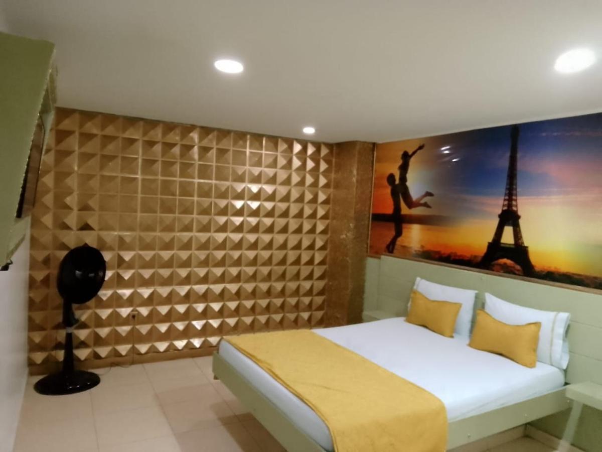 Hotel El Playon Медельин Экстерьер фото